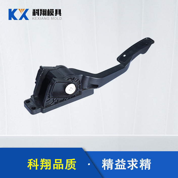 塑膠模具是什么？塑膠模具對比塑料模具有什么區別？